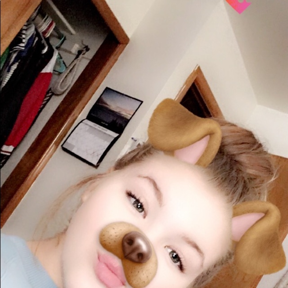 Meet your Posher, Emma